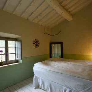 Lecetta_Ja lille værelse lejlighed fuldt